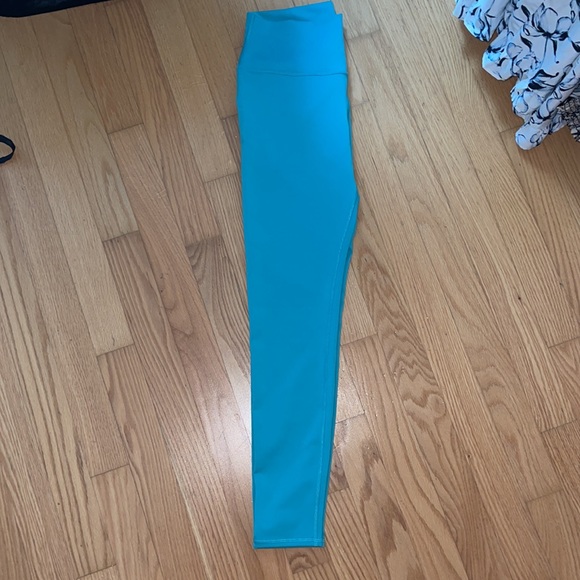 ALO High Waisted airlift leggings (size L. Color Aqua blue) - Picture 2 of 5